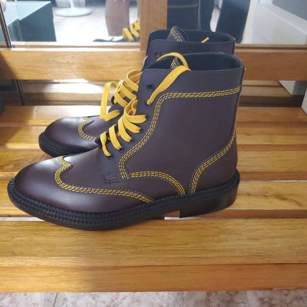 Burberry boots - Picture 2 of 8